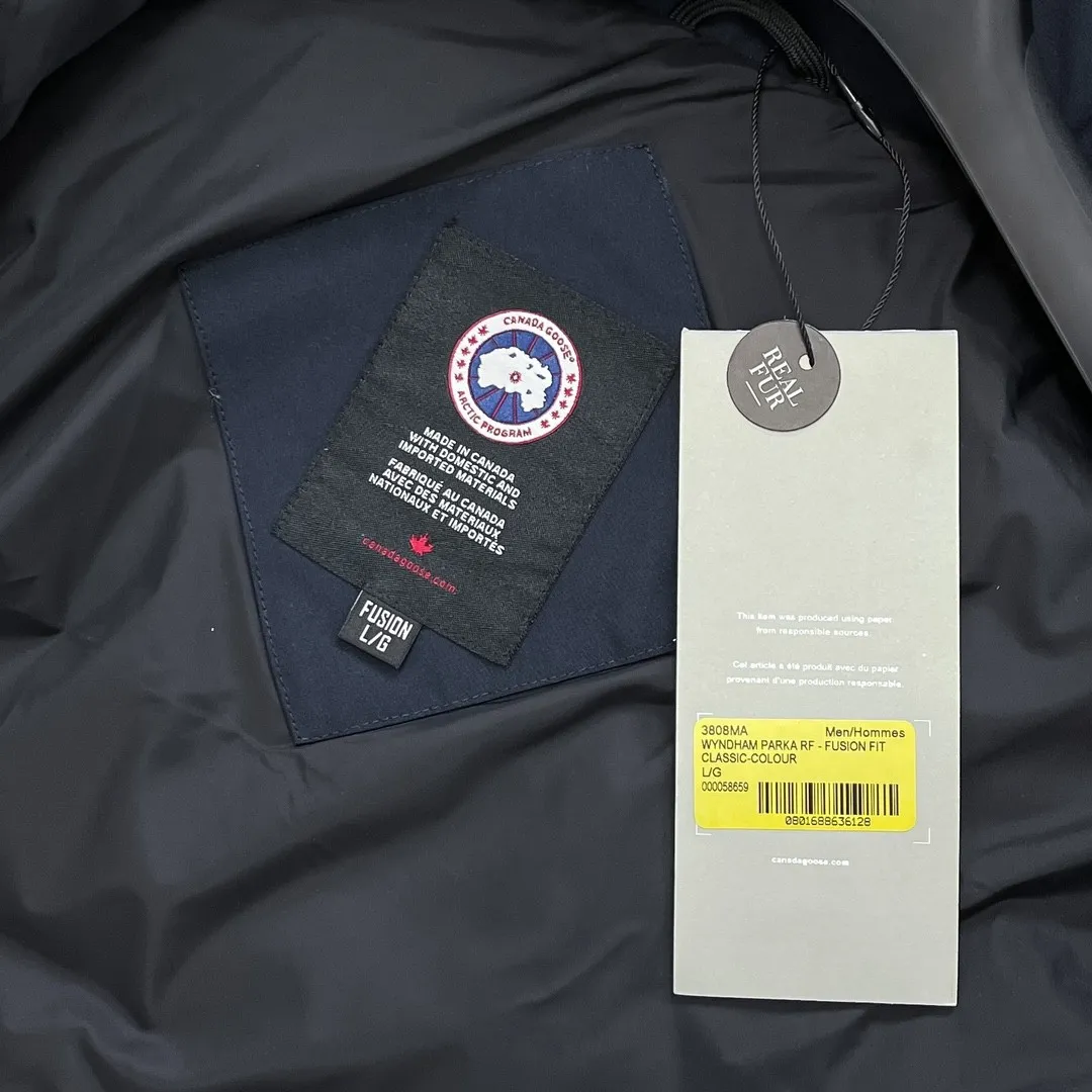 P780 Top Version 29 Canada Goose (Canada·Goose) men's models XS-XXL 🔥 Recommended single product for autumn and winter hard goods # Produced by OEM Canada Goose # The Canadian brand Canada Goose has always been recognized as the warmest down jacket, and its existence can often be seen in the winter street photos of various celebrities.            I do Canada Goose every year, but I still can’t get rid of my love for the goose. No matter how cold the weather is, there’s no need to be afraid! Because there is a big goose this year, as always, we will provide you with ruthless goods and prepare large quantities of goods. I believe that the market is already a bit bad, but we are not afraid.  Only good things are competitive, not comparing prices! No one is stupid enough to quote a high price and send old customers away! Look at price in the short term and quality in the long term!  If you care about quality, please respect its price! If what you want is cheap, please don't expect good quality! You get what you pay for, this is the rule of the market!  We really value quality. It is only worn by the one who understands you! Filling content: 90 international standard duck down! Top-grade imported wolf fur collar - natural Siberian coyote fur collar. The delicate and strong feel is the sense of life that comes from the erosion of wind and frost in nature. The fur collar is removable! There are too many imitation wolf hairs on the market, and they are usually replaced with raccoon dog hair or other fake hairs, which are not even the same quality!  I won’t say much more, everyone sells their own goods! Regarding the down content, you can feel it with your hands. There is nothing wrong with good down. Another customer said that the clothes are very light, but the ones on the market are very heavy. For us insiders, adding some filament to the clothes will make them look bulging and heavy. But we won't do that!  🔥Pure original fidelity! 🔥Everyone who has been cooperating with us in the past few years knows that the large-scale wholesale market products are incomparable to us. You are welcome to visit the brick cabinet and then come to my home to buy!          Canada Goose is the legendary warmest down jacket. One goose and a single layer of clothing are enough to withstand minus 20 degrees Celsius! Known as a must-have for Arctic outdoor sports! The most popular down jacket in the world, celebrities are rushing to buy it, it is a must-have!